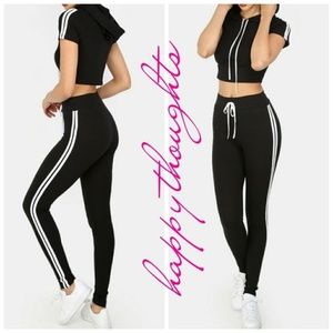 Black & White 2 Piece Set